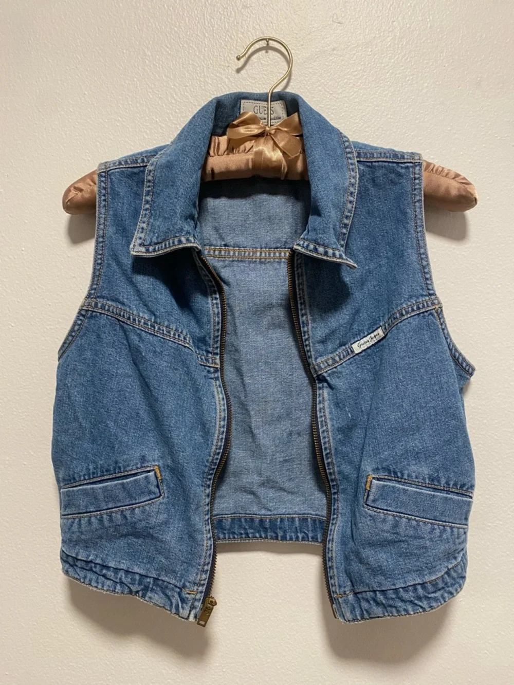 1990s Vintage Guess Blue Denim Cropped Zipper Vest - Picture 5 of 7